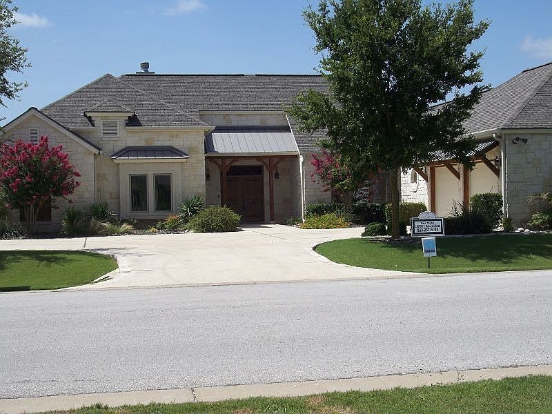 1st image of 2927 Dry Hollow Dr