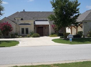 2927 Dry Hollow Dr, Kerrville, TX 78028