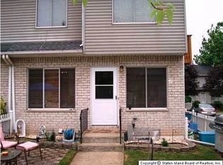 1040D Rathbun Ave, Staten Island, NY 10309
