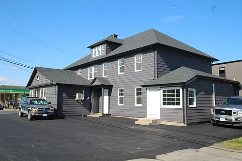Floor plan 549-3 Albany Ave