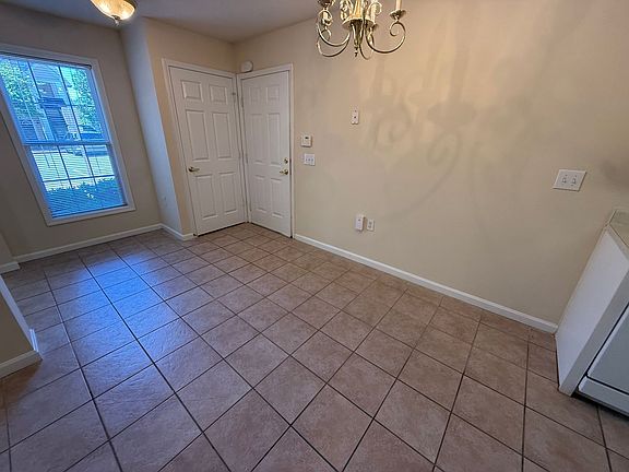 5th image of 2511-101 Huntscroft Ln