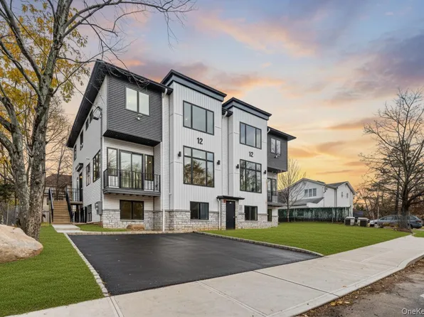 12 Buckman Place #211, Monsey, NY 10952