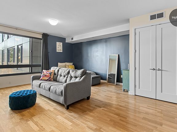 4th image of 500 4th Ave APT 3P