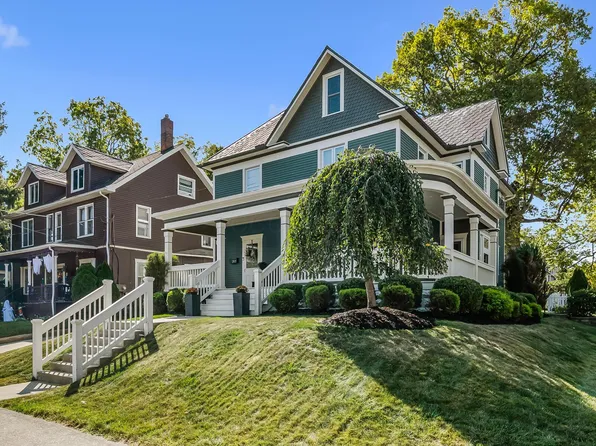 297 W William St, Delaware, OH 43015