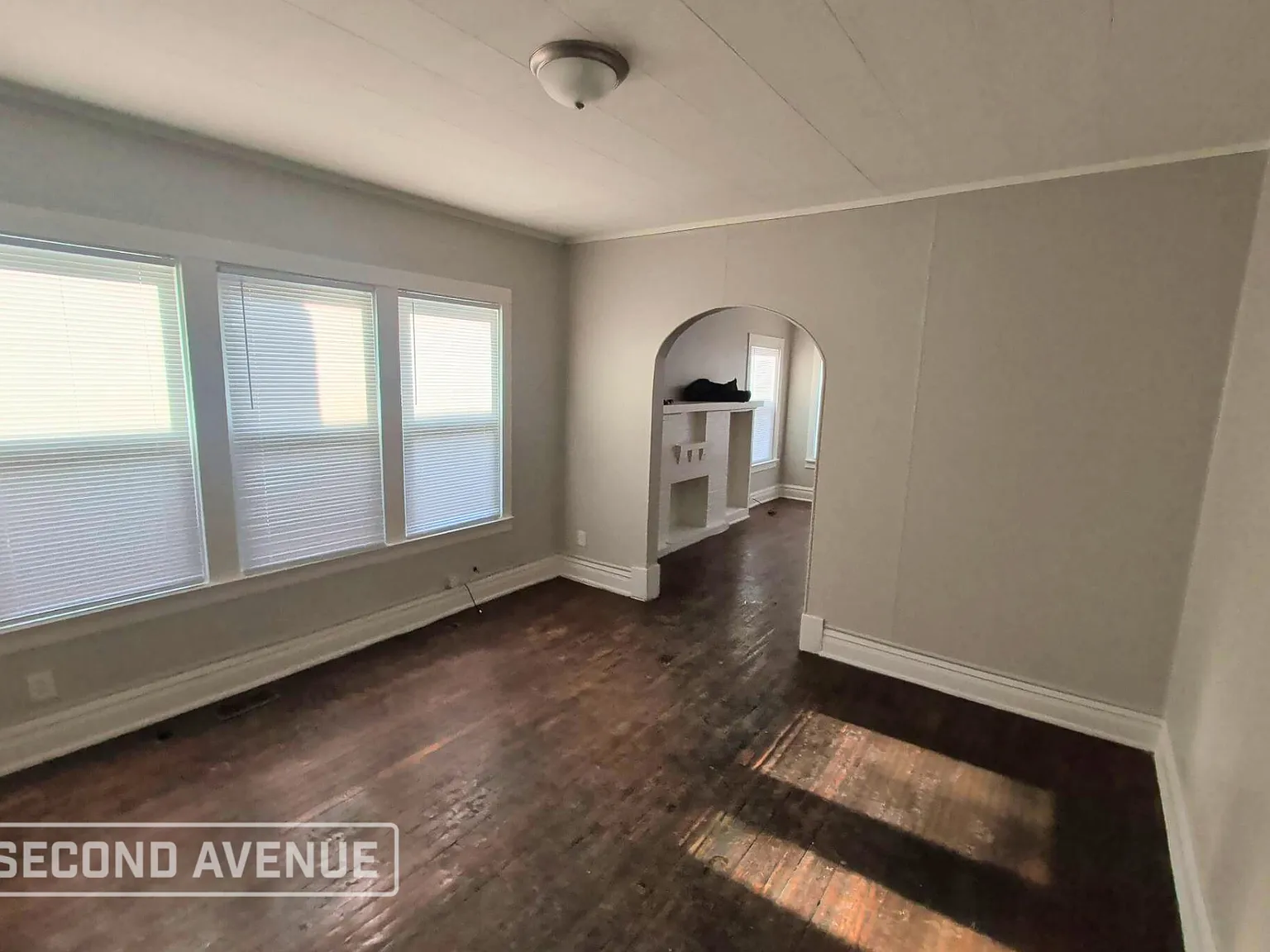 4 bed, 2.0 bath, 1503 sqft, $2,135 — Photo 2