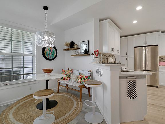 2nd image of 8925 SE Riverfront Terrace