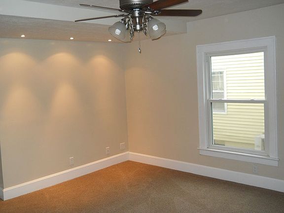 3rd image of 320 Hamilton St