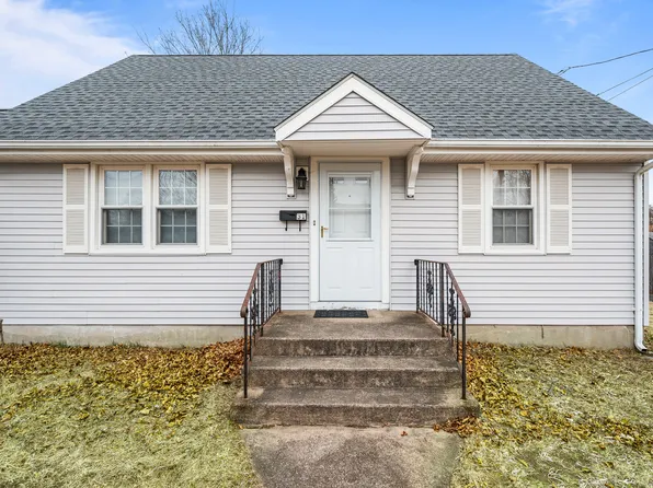 31 Woodmere Road, Bristol, CT 06010