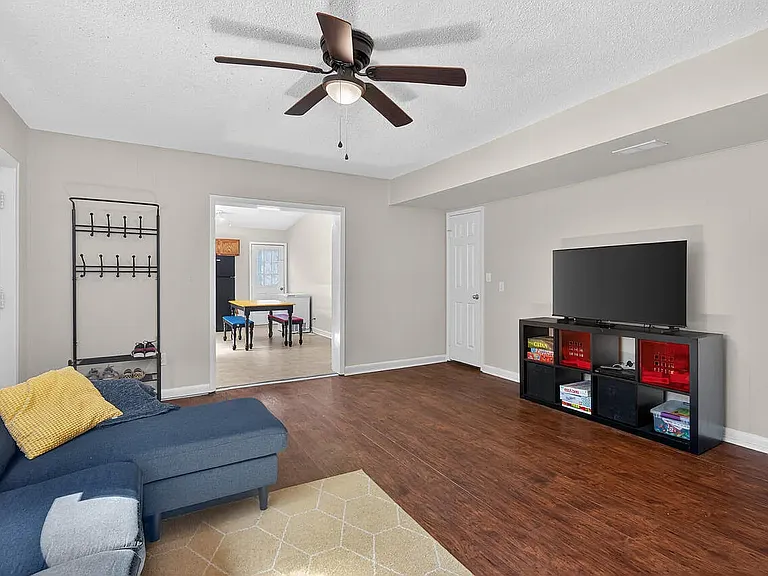 920 Shadylawn Rd — Photo 15