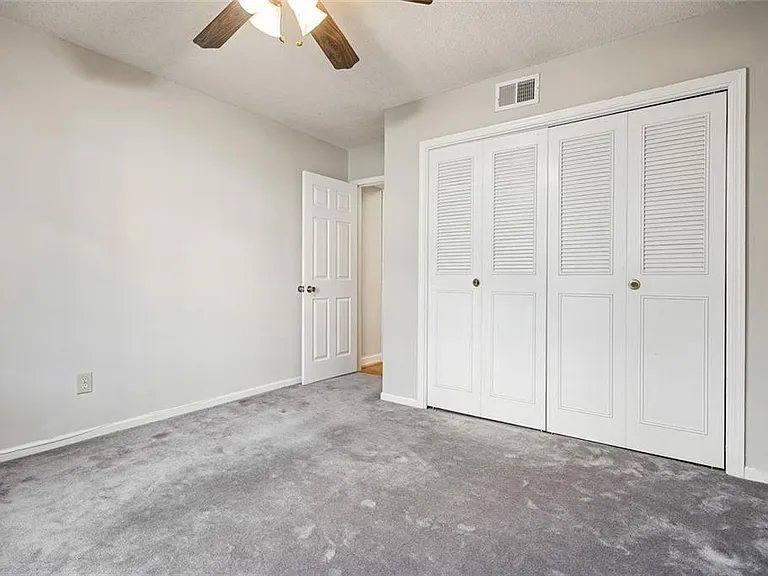 6851 Roswell Rd #F32 — Photo 13