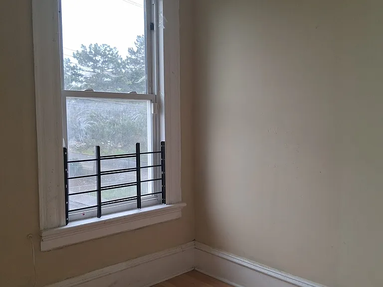 137 Sherwood Ave — Photo 15