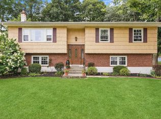 121 Village Cmn, Fishkill, NY