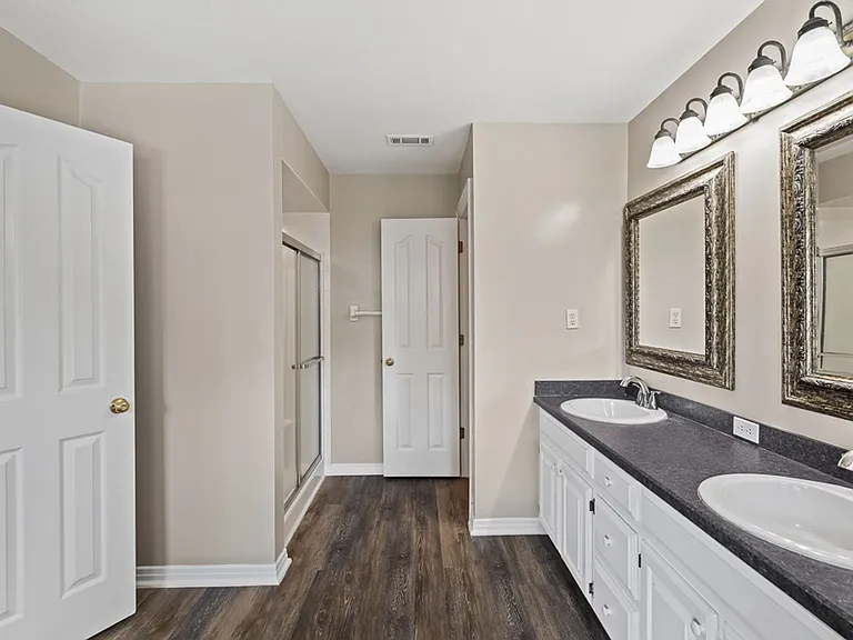 501 Asbury Ct — Photo 30