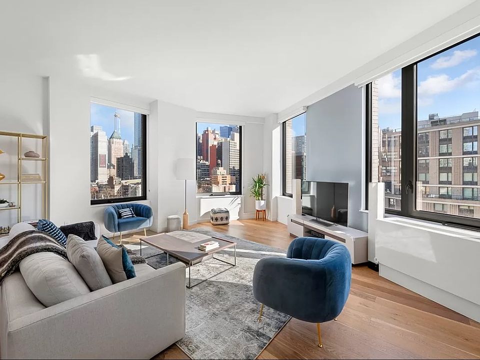 1st image of 445 W 35th St #8M
