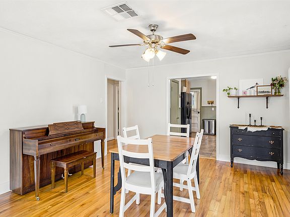 4th image of 3012 Mitchell Ave