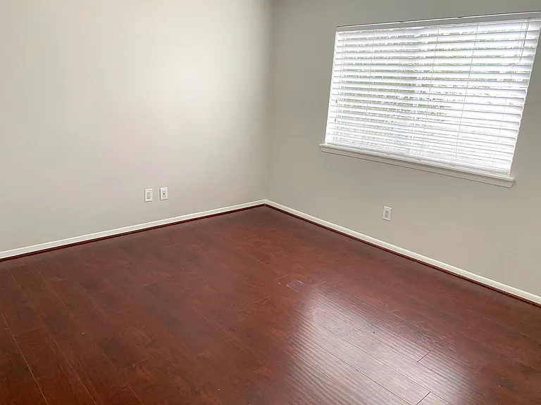 14934 Elmont Dr — Photo 27
