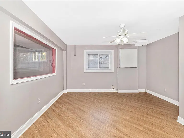 674 College Pkwy — Photo 36