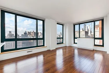 Rented by Luxus Manhattan Realty