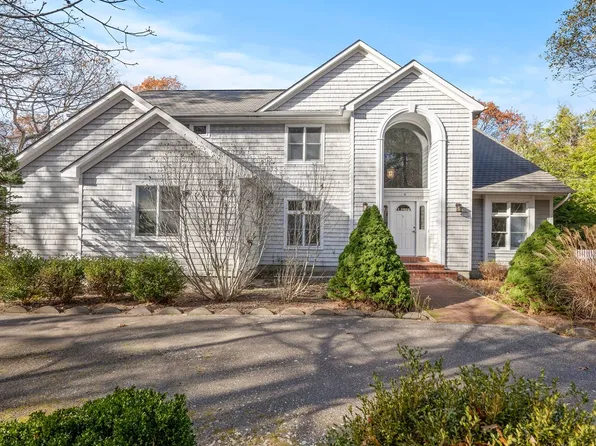 16 Georgica Woods Ln, East Hampton, NY 11937