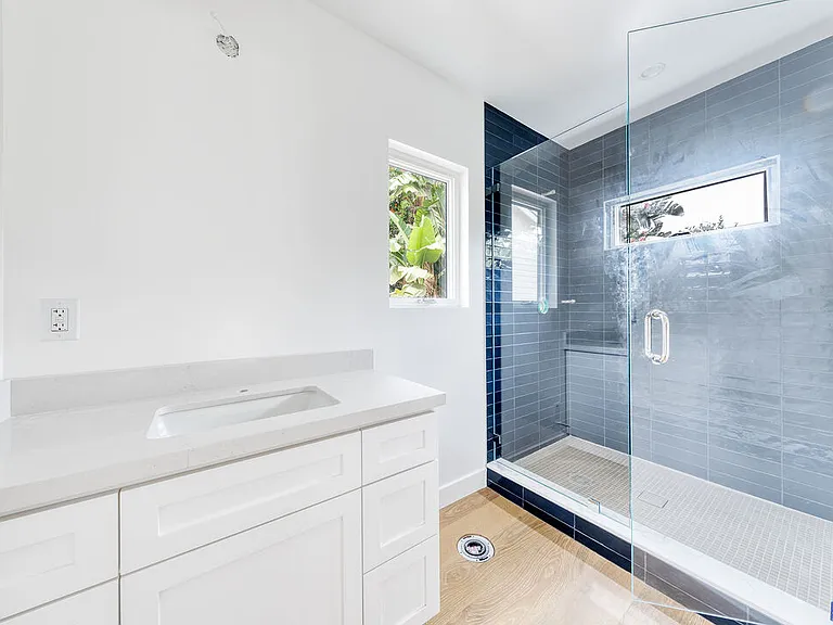 4287 La Salle Ave — Photo 9