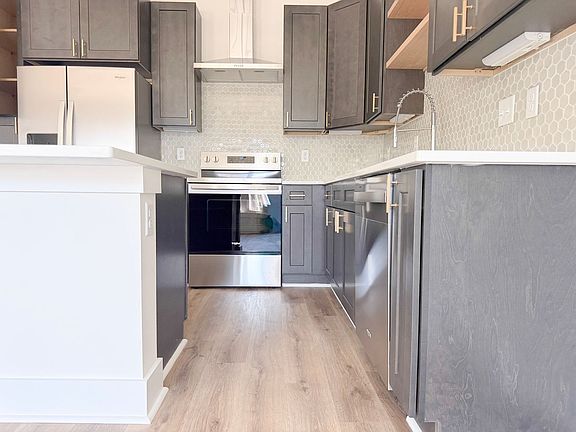 4th image of 1333 Meridian St
