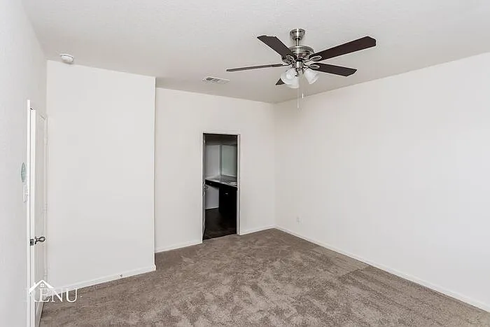 471 London Dr — Photo 14