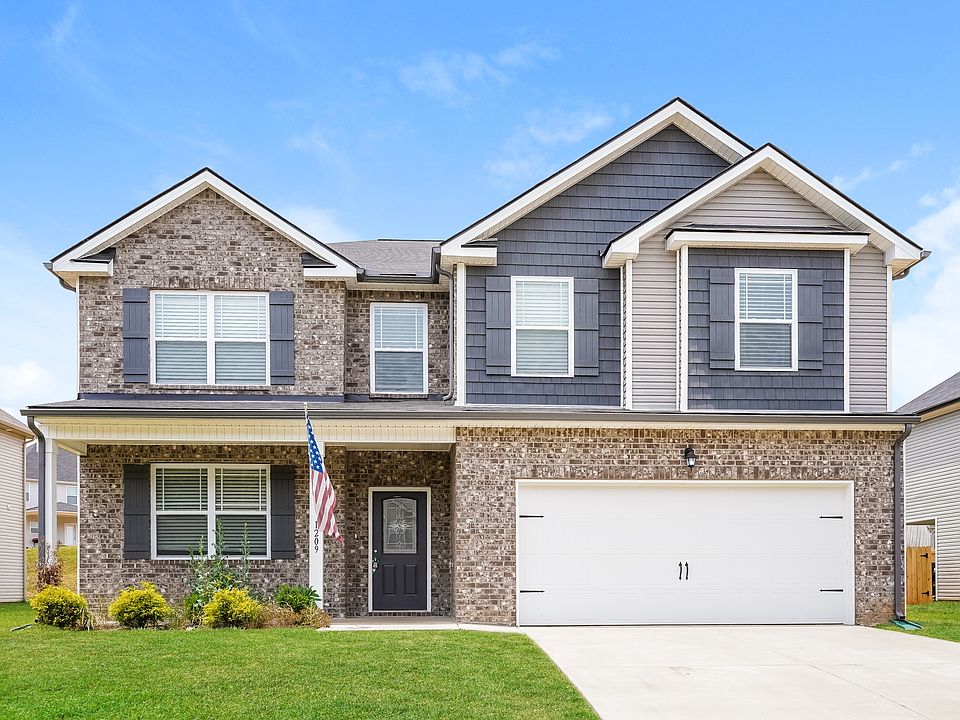 1st image of 1209 Black Oak Cir