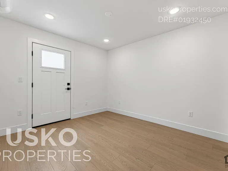 2707 Tomato Aly #A — Photo 11