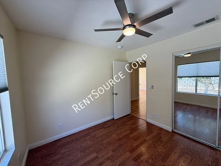 2501 Summerchase Ave — Photo 10
