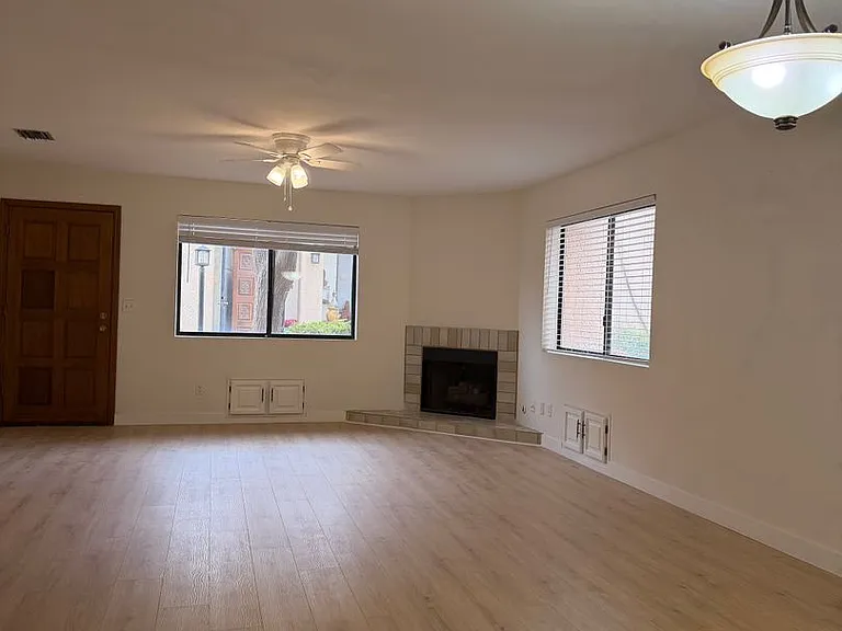 3759 E Edison St — Photo 5