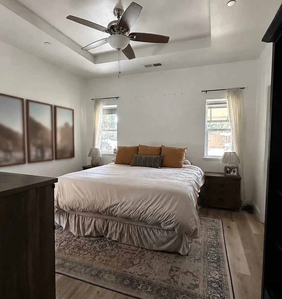 3 bed, 1360 sqft, $2,700 — Photo 2