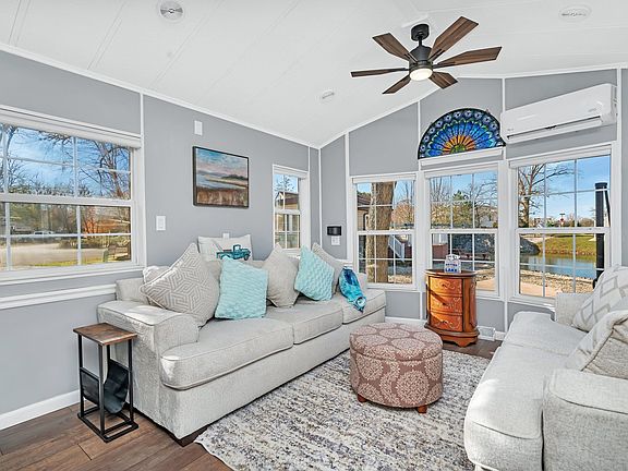 3rd image of 80 Fossil Cove Ln