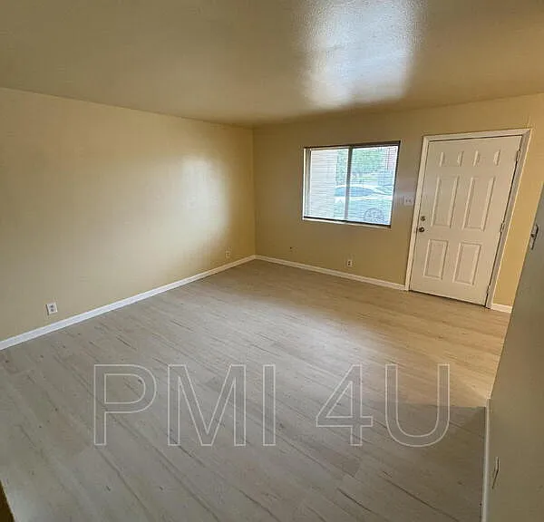 12409 Manitoba Dr NE #B — Photo 14