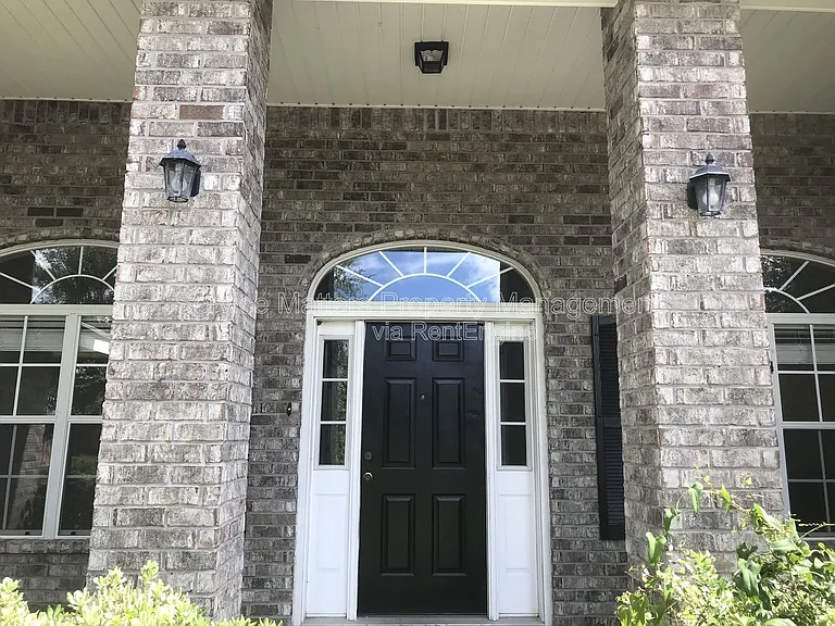 6940 Hardwood Ct — Photo 2