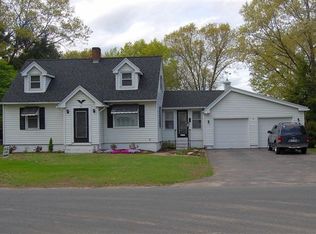 42 Manning St, Chicopee, MA 01020