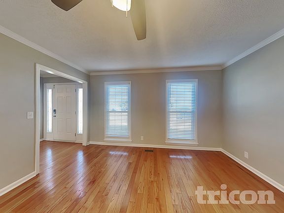 5th image of 2113 Putnam Ln