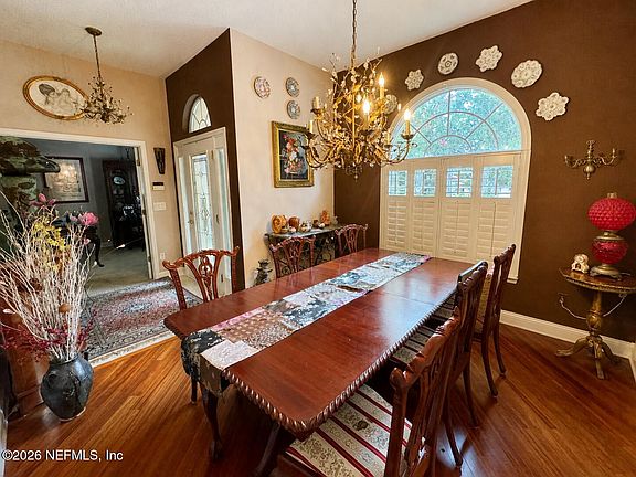 5th image of 1552 BARRINGTON Circle