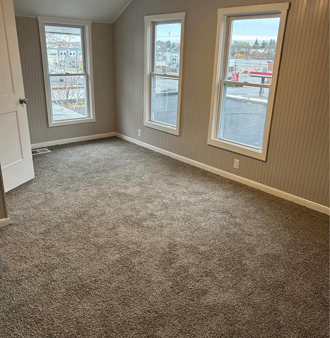 3 bed, 2076 sqft, $1,700 — Photo 4