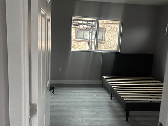 4th image of 5029 Cutler Ave