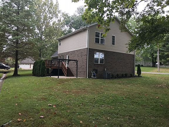 Rear deck and patio