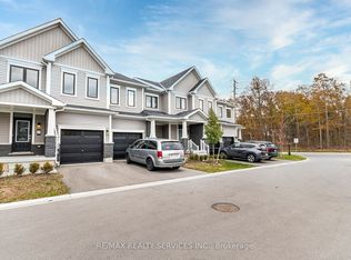 8273 Tulip Tree Dr #20, Niagara Falls, ON L2H 3S8