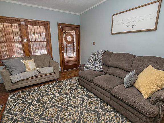 5th image of 1952 10th St