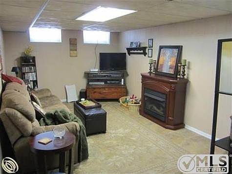 FINISHED BASEMENT