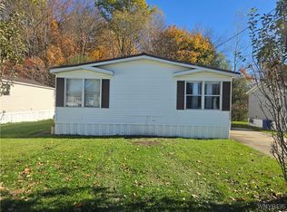 2070 Hemstreet Rd, East Aurora, NY 14052