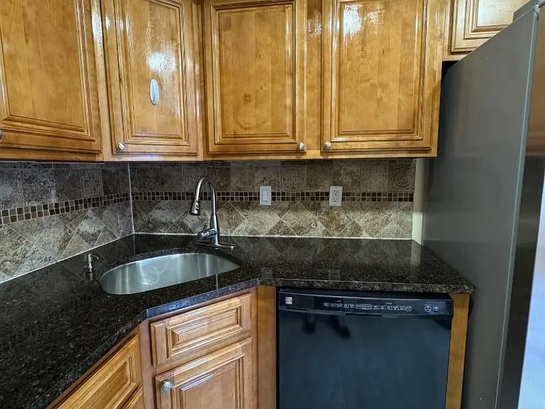 1001 Unicorn Way #D1 — Photo 9