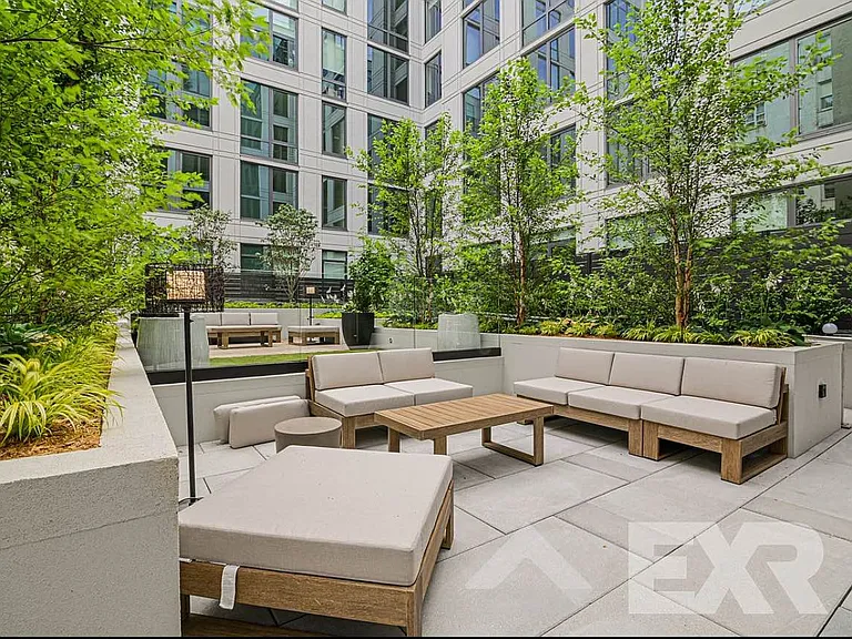 160 Clarkson Ave #4K — Photo 7