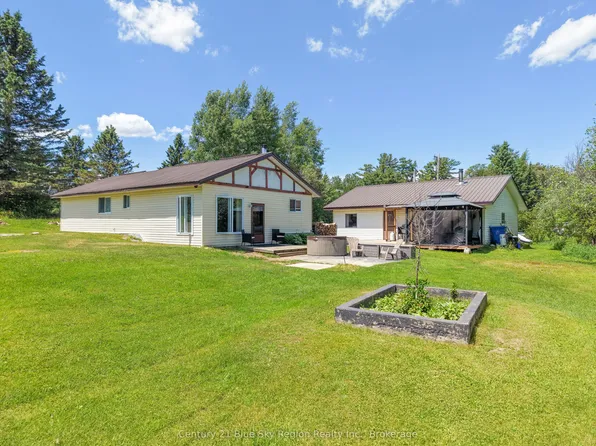 747 Derland Rd, East Ferris, ON P0H 1K0