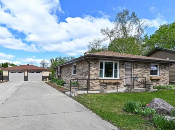 4265 S 68th STREET, Greenfield, WI 53220