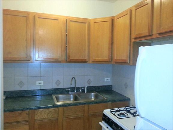 2nd image of 7300 N Ashland Ave #1