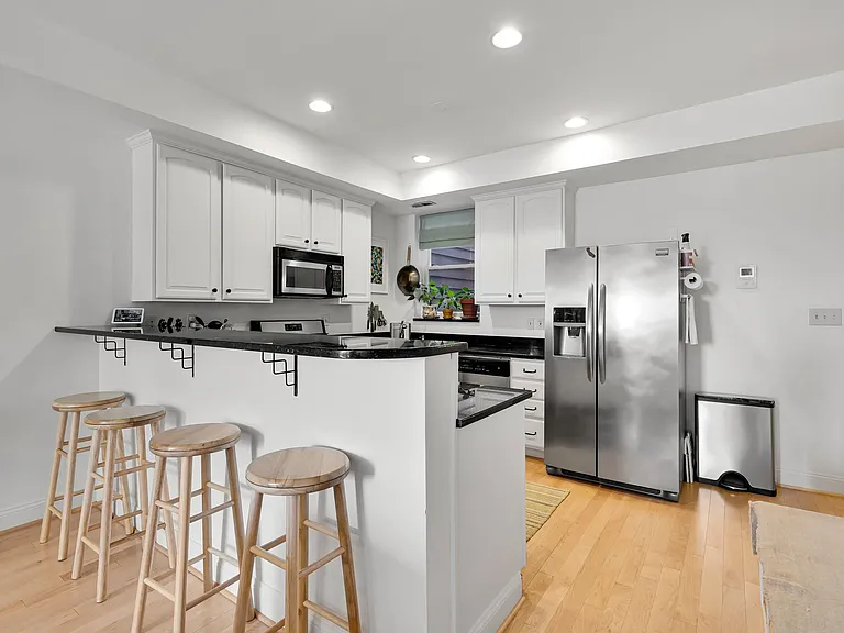 115 New York Ave NW #7 — Photo 4